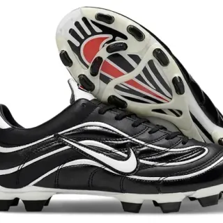 Nike Sapatos de Futebol Preto e Branco Wave-Piped Campo Firme