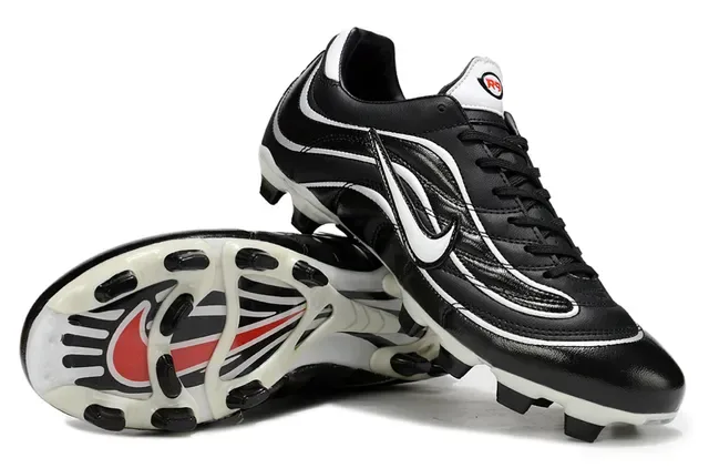 Nike Chaussures de football Noir et Blanc Wave-Piped Terrain ferme 3