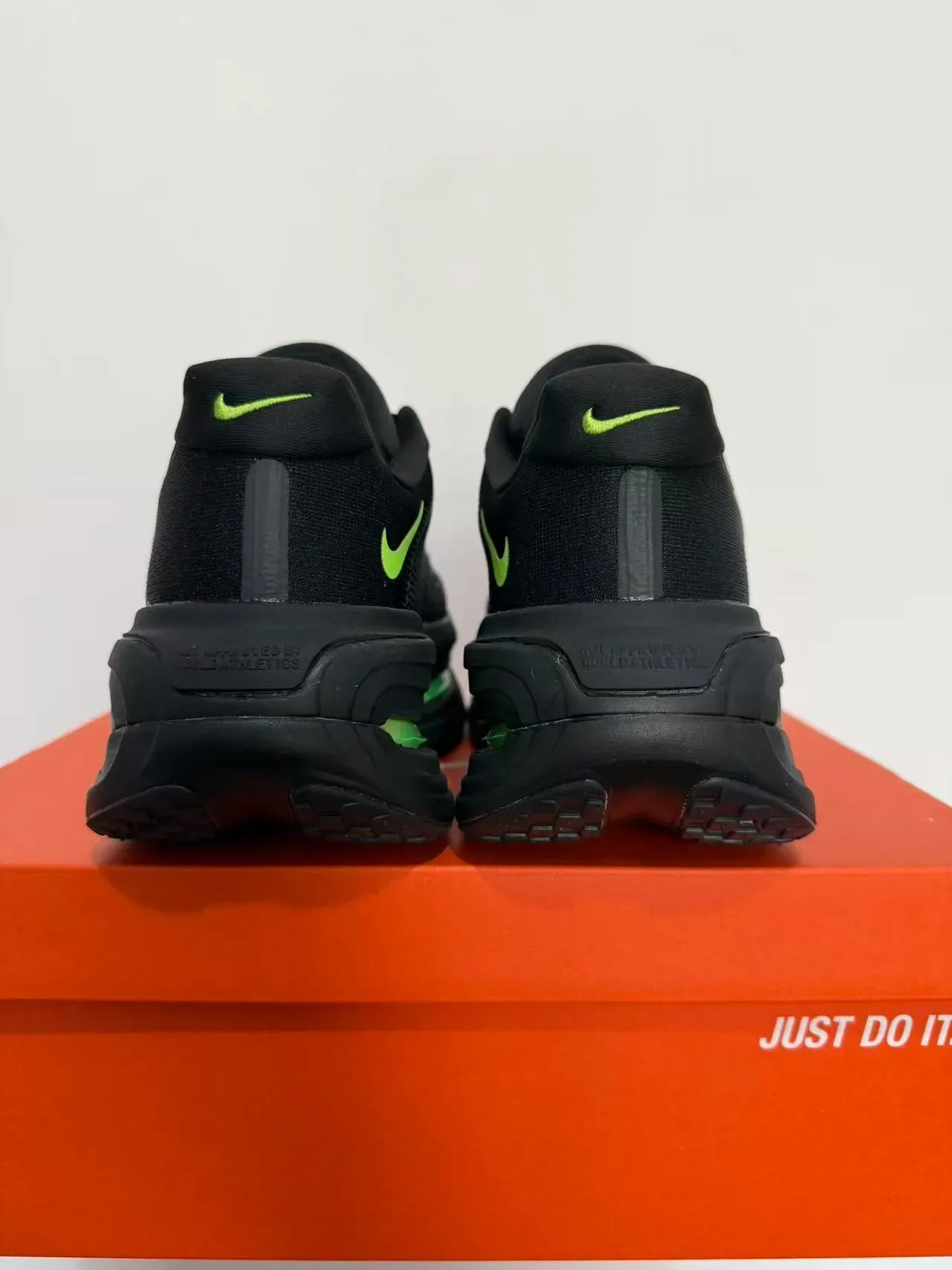 Nike Black Green Mesh Upper Visible Air Zoom Unit Running Shoes 4
