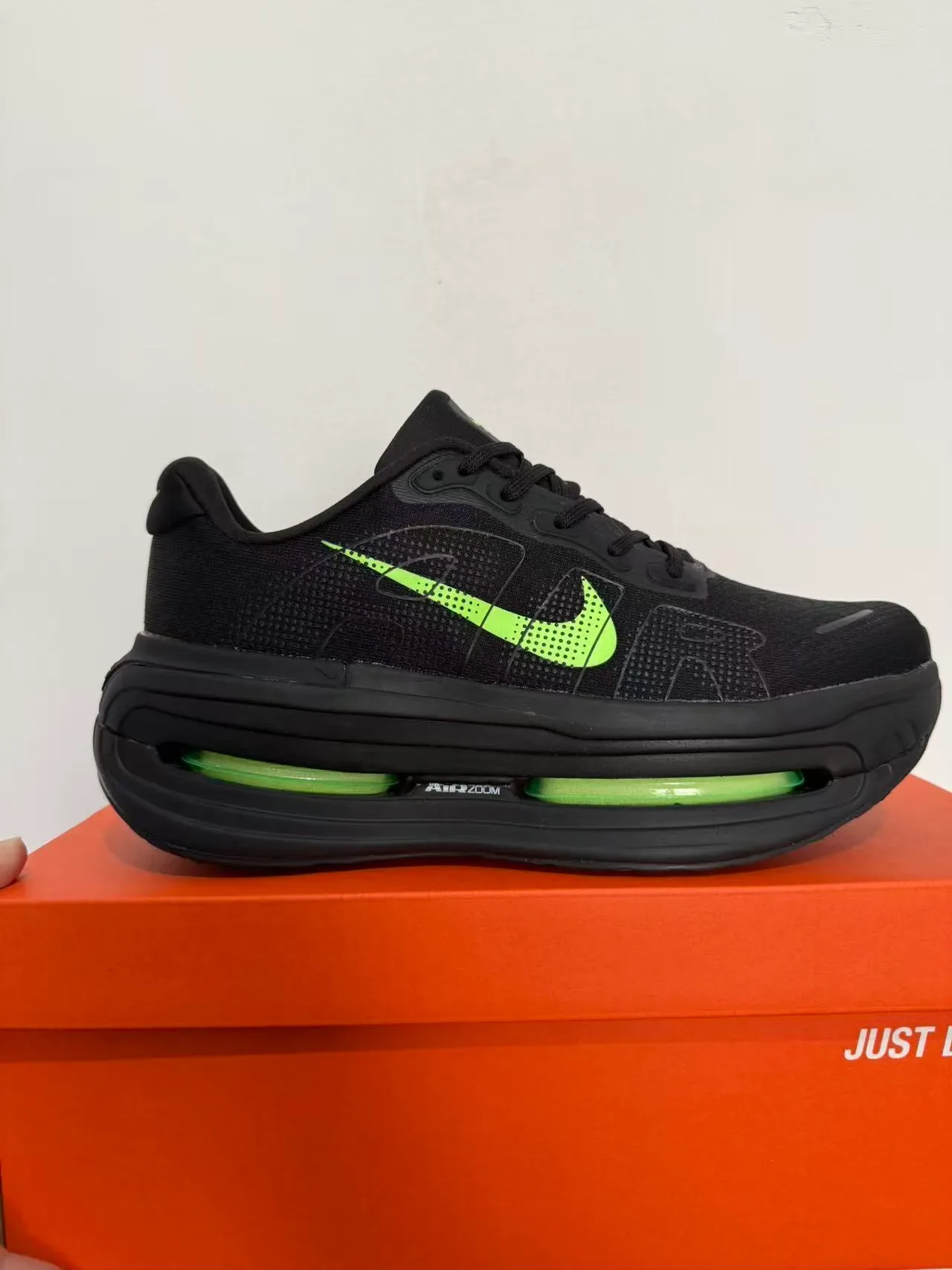 Nike Black Green Mesh Upper Visible Air Zoom Unit Running Shoes 6
