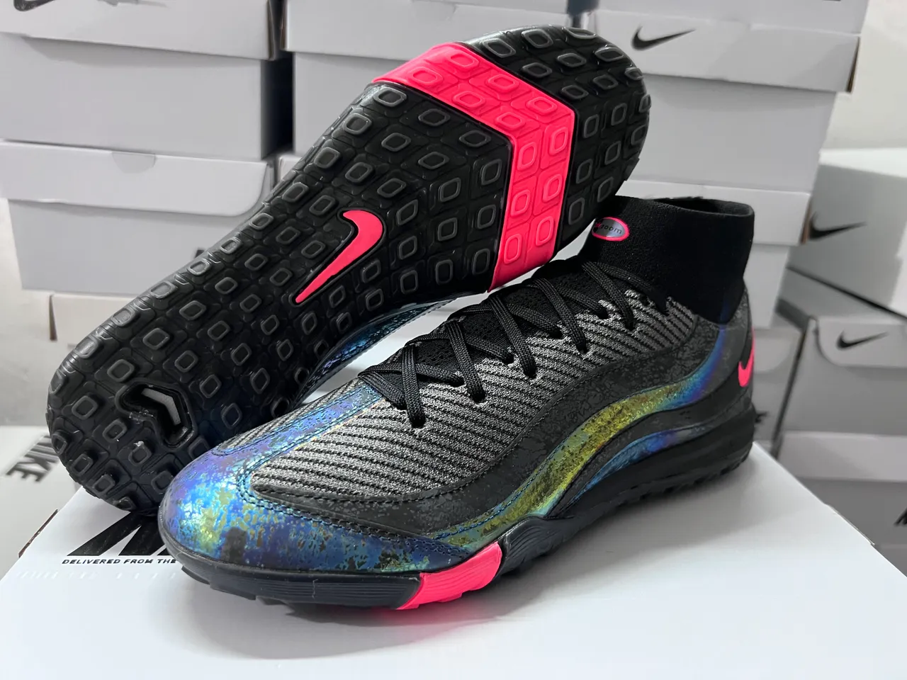 Nike Chaussures de Football Turf Noir Rose Col à Enfilage Overlay Vague Iridescente 7