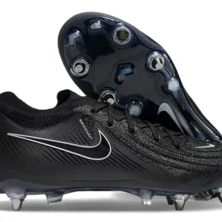 Nike Noir Argent Haut en tricot Silhouette à coupe basse Terrain ferme Chaussures de football