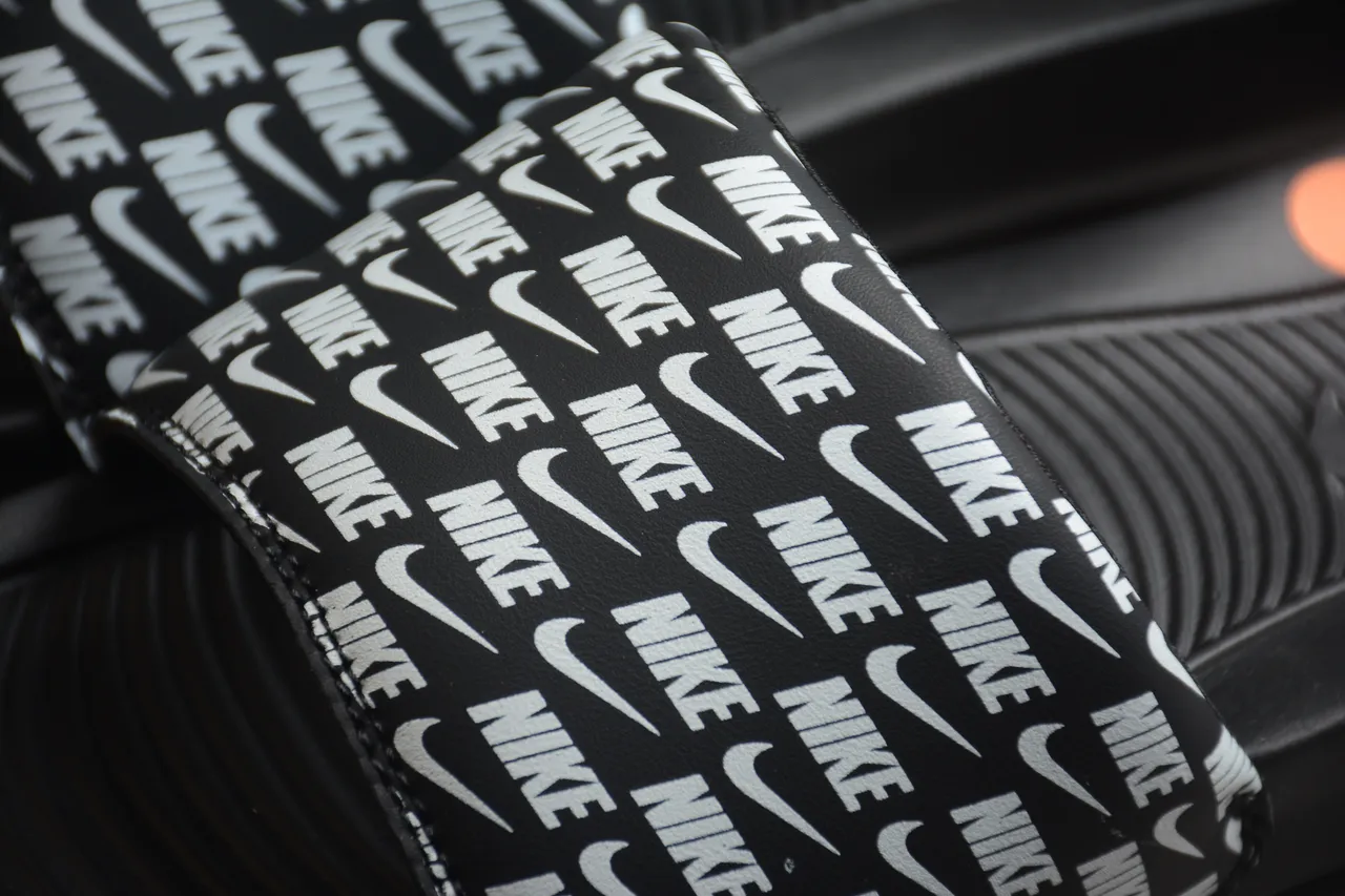 Nike 黑色白色 全覆盖 Logo 鞋带 模具成型 轮廓鞋垫 拖鞋 6