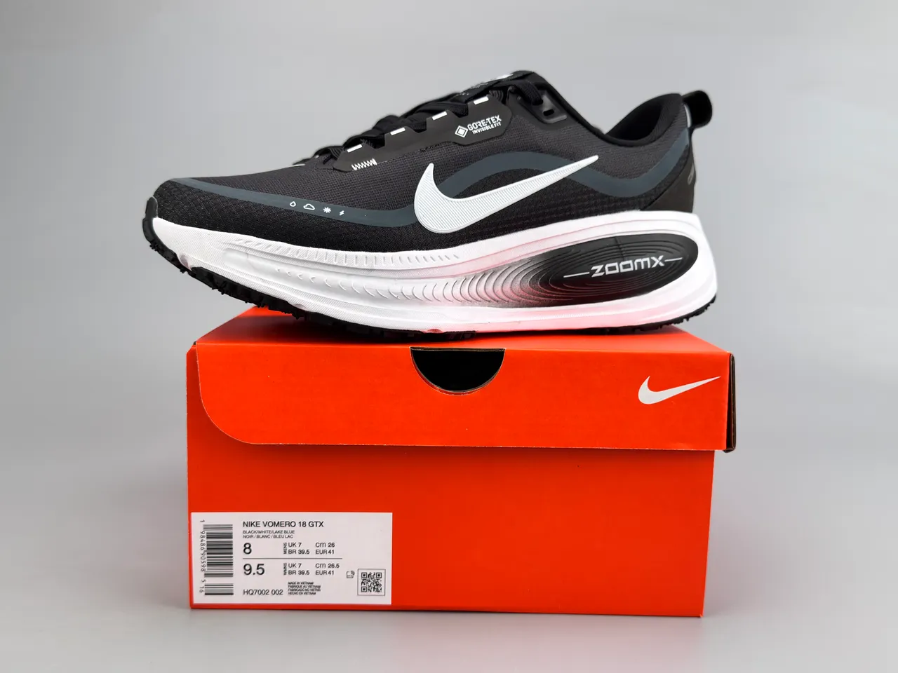 Nike কালো সাদা ইঞ্জিনিয়ার্ড মেশ আপার GORE-TEX জলরোধক রানিং জুতা 2