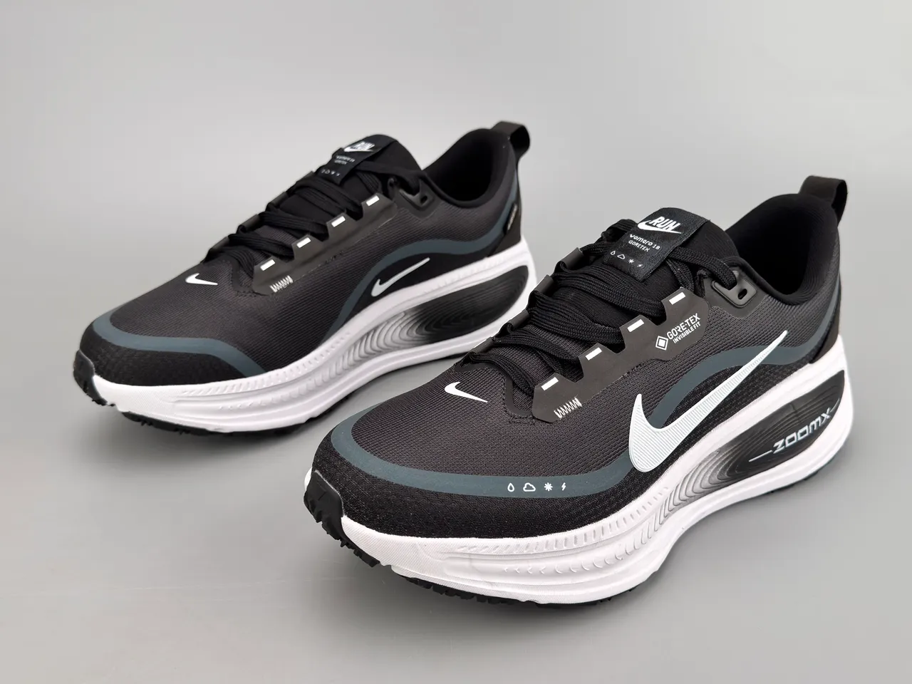 Nike কালো সাদা ইঞ্জিনিয়ার্ড মেশ আপার GORE-TEX জলরোধক রানিং জুতা 9