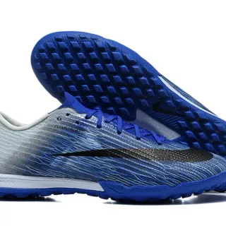 Nike Sapatos de futebol turf com upper de knit azul cinza com padrão de ondas gradiente