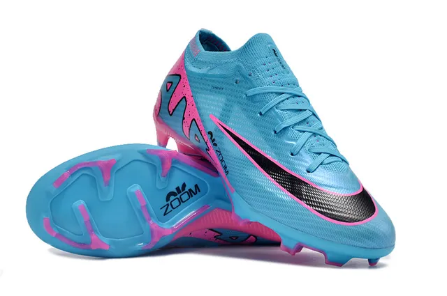 Nike नीला गुलाबी लो-कट सॉक-फिट अपर फ्लाईकनिट कंस्ट्रक्शन फर्म-ग्राउंड सोकर जूते 3