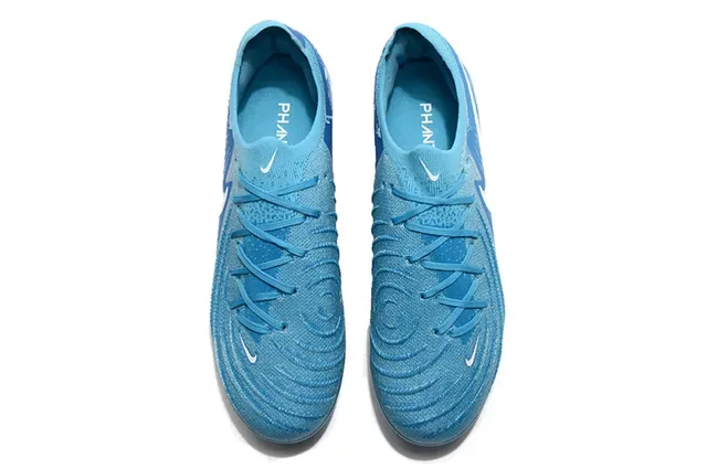 Nike नीला सफेद लो-कट निट अपर असिमेट्रिकल लेसिंग फर्म-ग्राउंड सोकर शूज 2