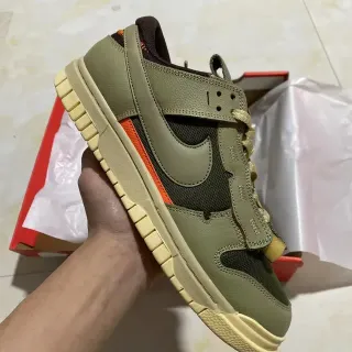 Nike Dunk Low Chaussures Lifestyle Vert Olive avec Accent Orange
