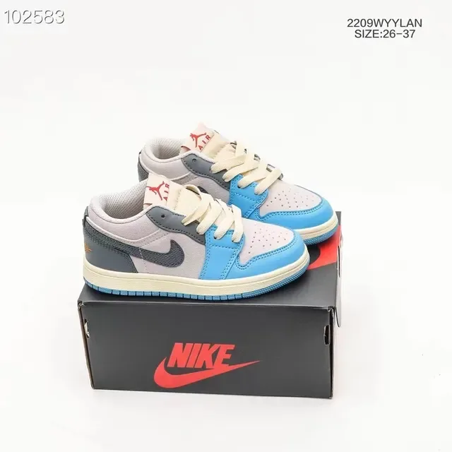 Nike Dunk Low White Red Lifestyle Sneakers 7