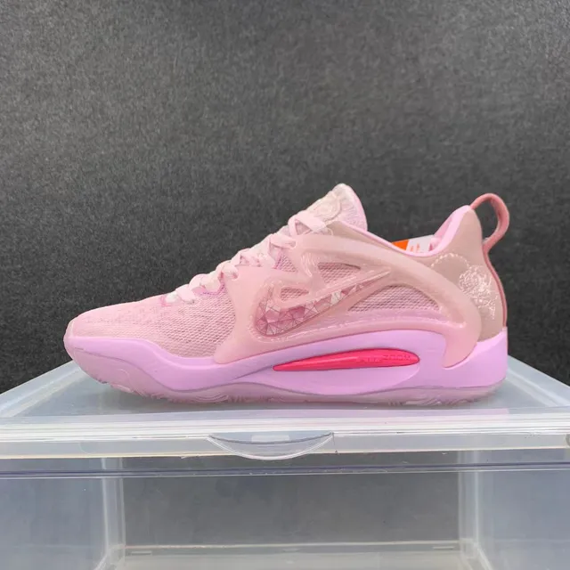 Nike G.T. Cut Pink Ribbon बास्केटबॉल जूते 2
