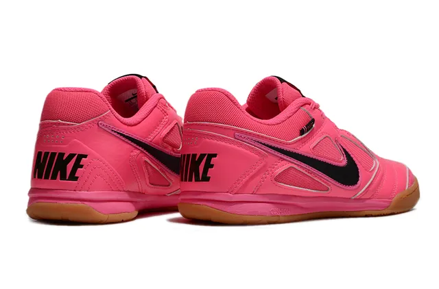 Nike GATO গোলাপি ও কালো ইন্ডোর সকার জুতো 6