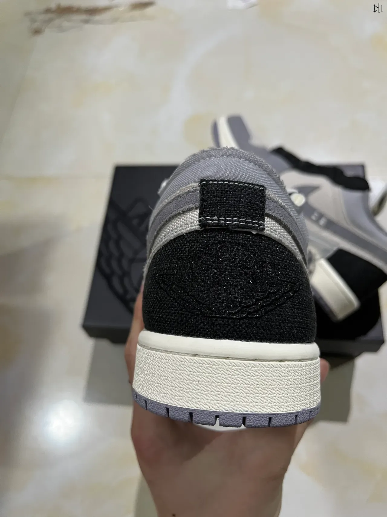 Nike Gray Black Low-Top Mixed-Material Upper Lifestyle Sneakers 8