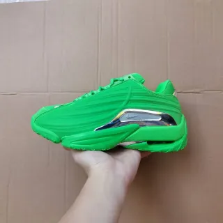 耐克绿色银色雕塑纹理鞋面金属侧窗篮球鞋