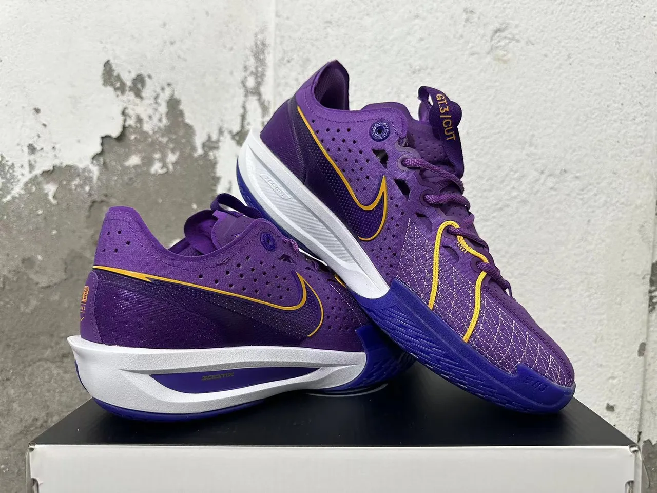 Nike GT.3/CUT Purple Yellow Basketball Shoes 5