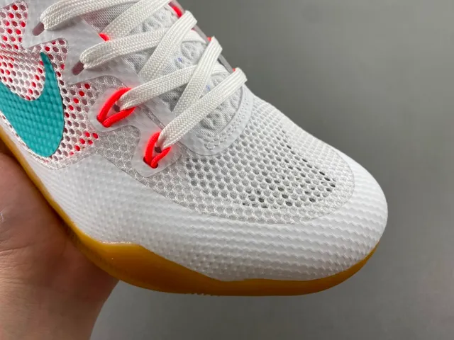 نايك كوبي أبيض أزرق Perforated Mesh Upper Teal Swoosh Overlay أحذية كرة السلة 2