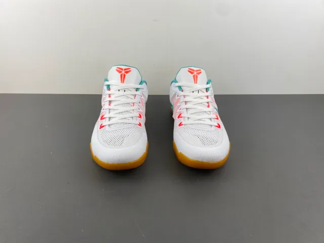 نايك كوبي أبيض أزرق Perforated Mesh Upper Teal Swoosh Overlay أحذية كرة السلة 11