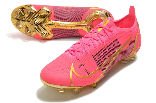 Nike Mercurial Vapor 粉色和金色硬地足球鞋 7