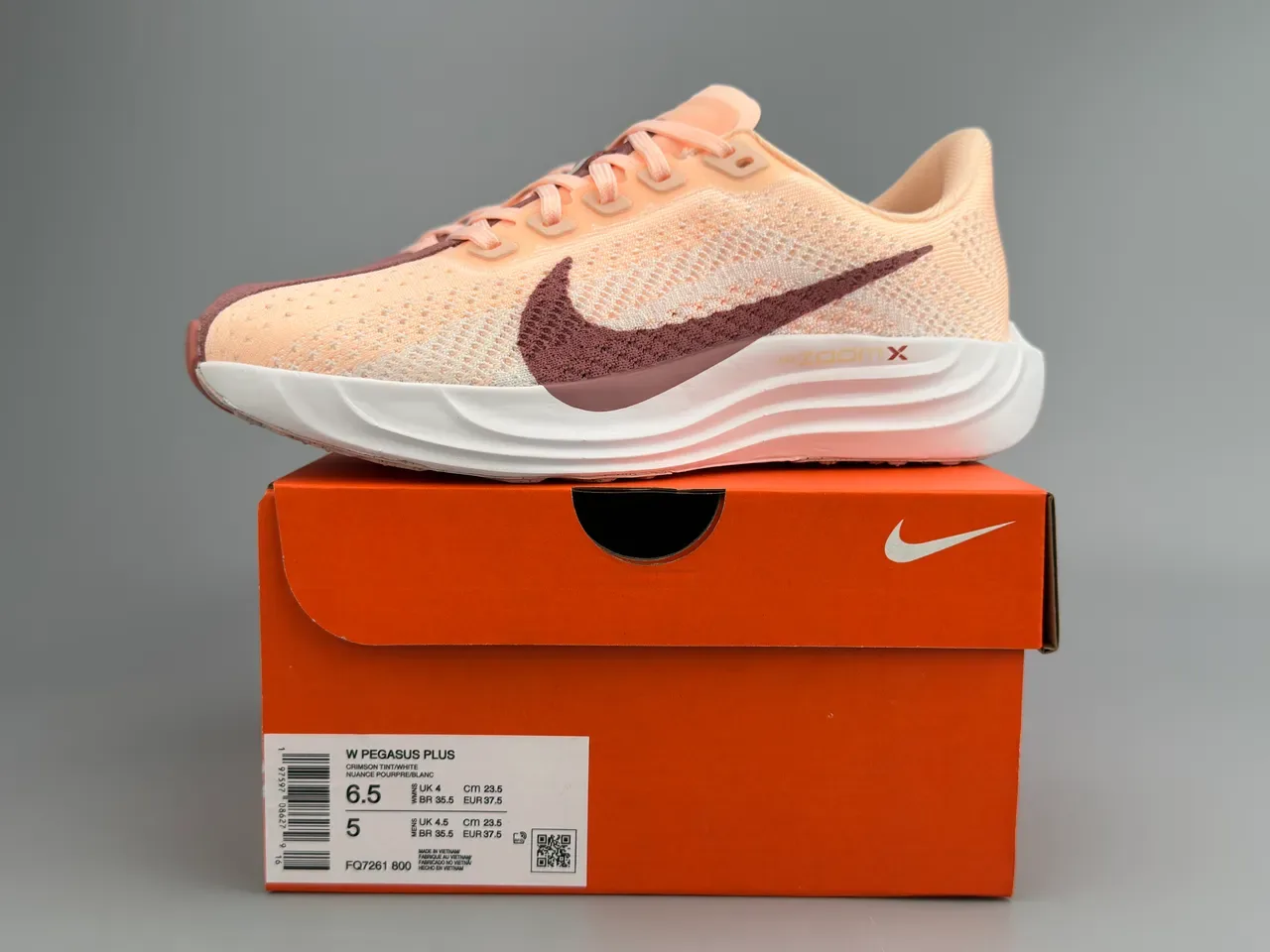 Nike নারঙ্গি বুরগান্ডি নিট আপার স্কাল্প্টেড সাদা মিডসোল রানিং জুতো 2