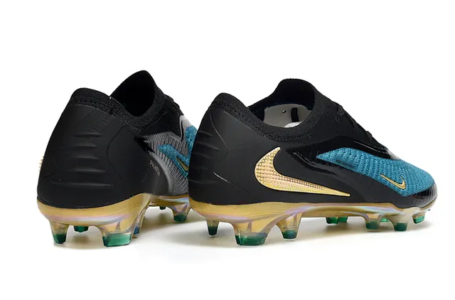Nike Phantom GT Parte superior em malha preta azul iridescente Sola iridescente Campo firme Sapatos de futebol 5