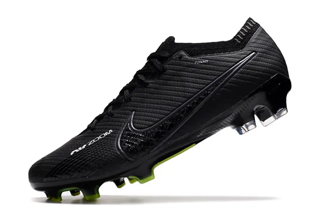 Tênis de futebol Nike Phantom GT Flyknit Upper preto e verde sistema de cadarço assimétrico para campo firme 4