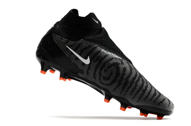 Nike Phantom GT Black Orange Col haut tricoté Lacets asymétriques Couvercle Terrain ferme Chaussures de football 3