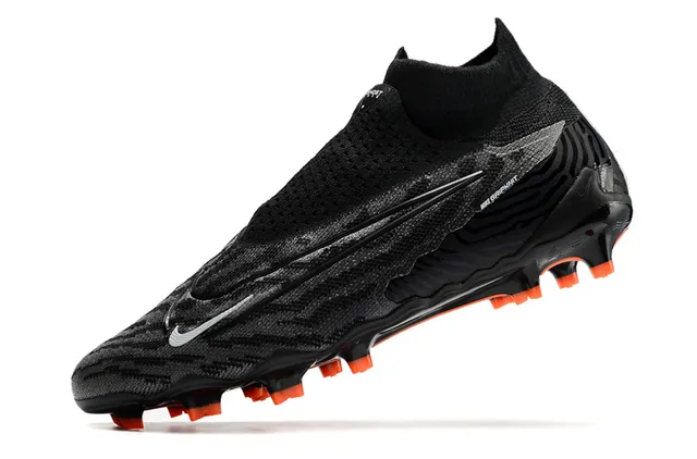 Nike Phantom GT Black Orange Col haut tricoté Lacets asymétriques Couvercle Terrain ferme Chaussures de football 4