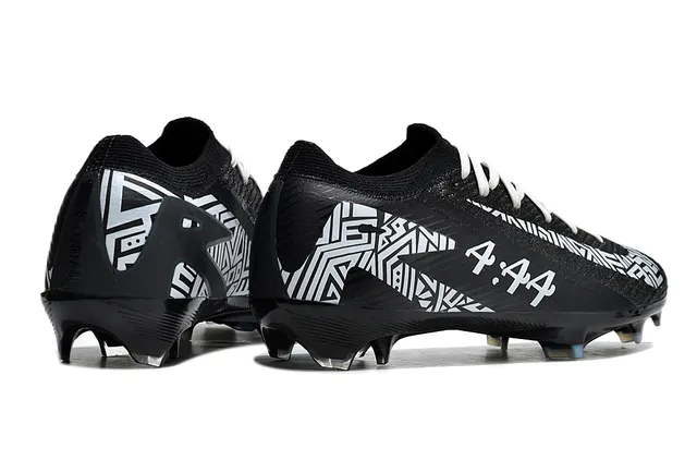 Nike Phantom GT أسود أبيض منخفض القطع جزء علوي مصمم للجوارب أرضية صلبة أحذية كرة القدم 4