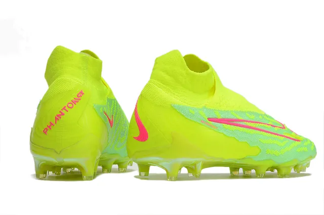 Nike Phantom GT Yellow Pink Confort de chaussette Tissu tricoté Supérieur Asymétrique Col sans lacets Surface ferme Chaussures de football 14
