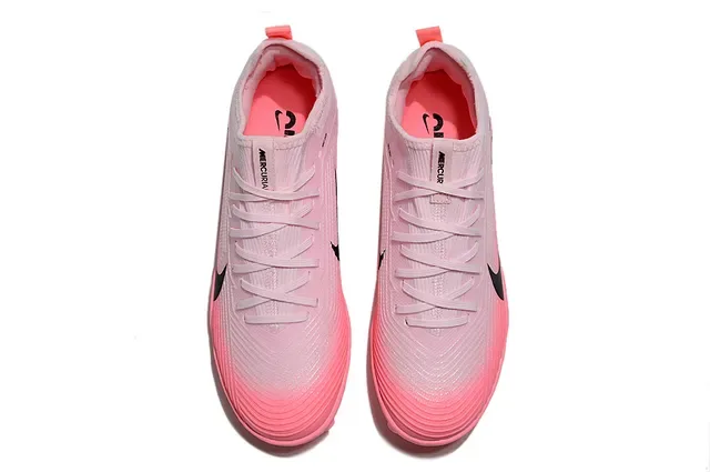 Nike Chaussures de football turf upper en tricot rose et noir semelle profil bas 10