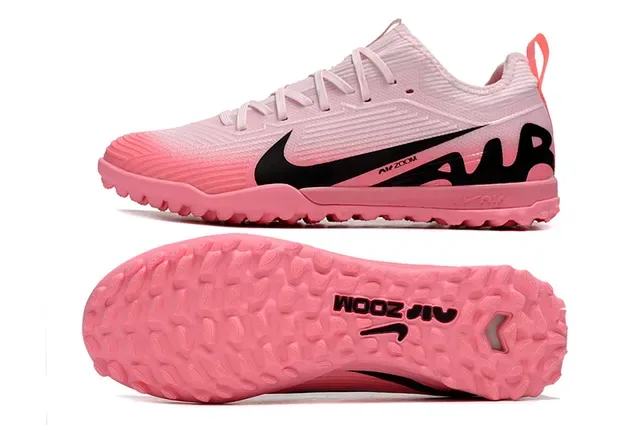 Nike Chaussures de football turf upper en tricot rose et noir semelle profil bas 13