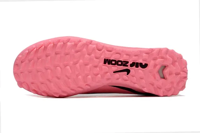 Nike Chaussures de football turf upper en tricot rose et noir semelle profil bas 14