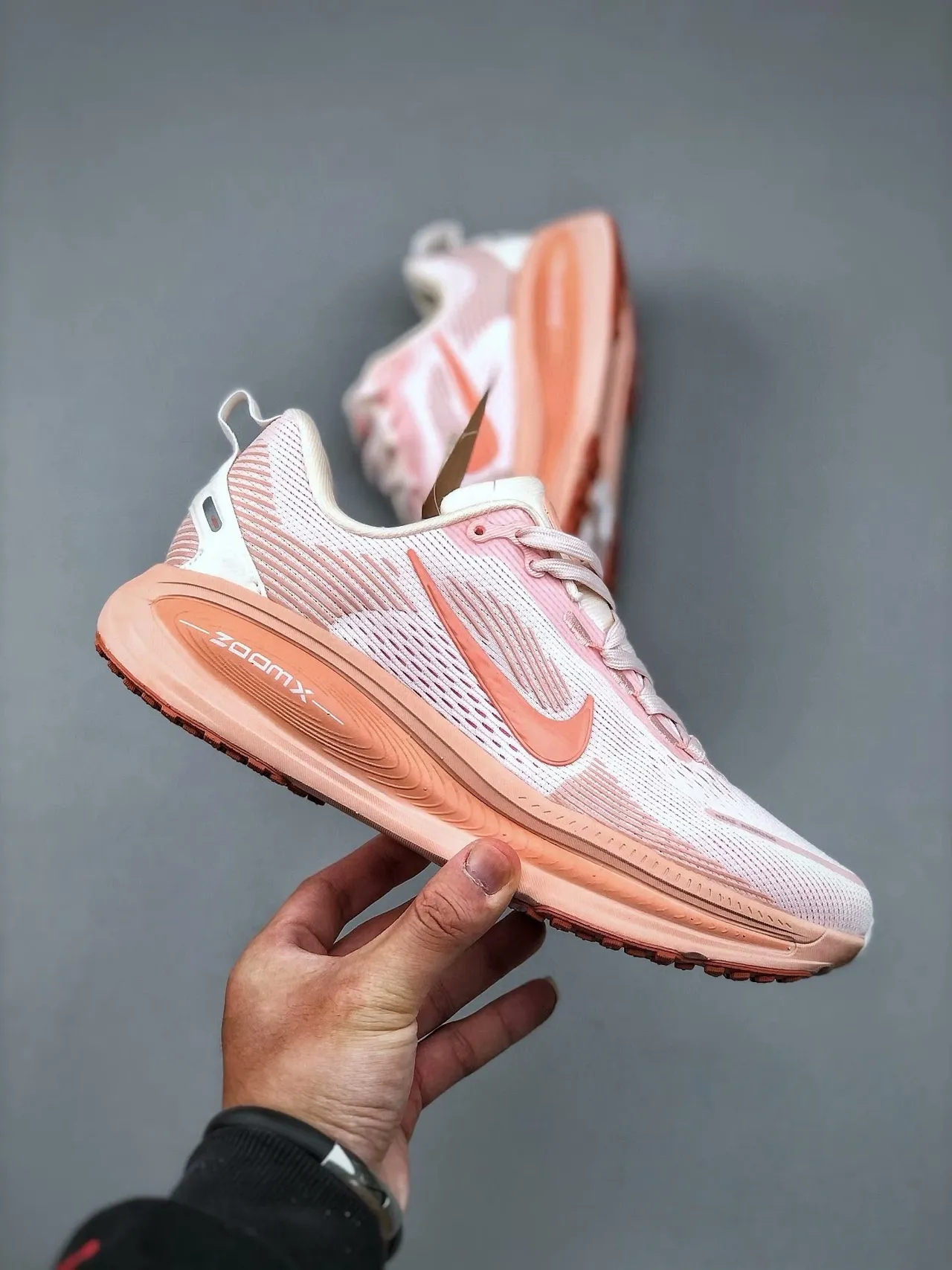 Nike rose orange respirant tissage supérieur superpositions motif ondulé chaussures de course 4