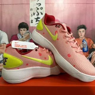Nike حذاء رياضي أسلوب حياة شبكي بنقاط وردي وأحمر