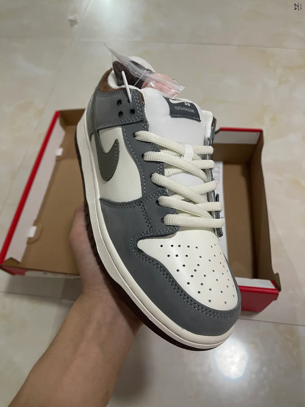 Nike SB Dunk Low Zapatillas de Skate Gris Blanco Marrón 2
