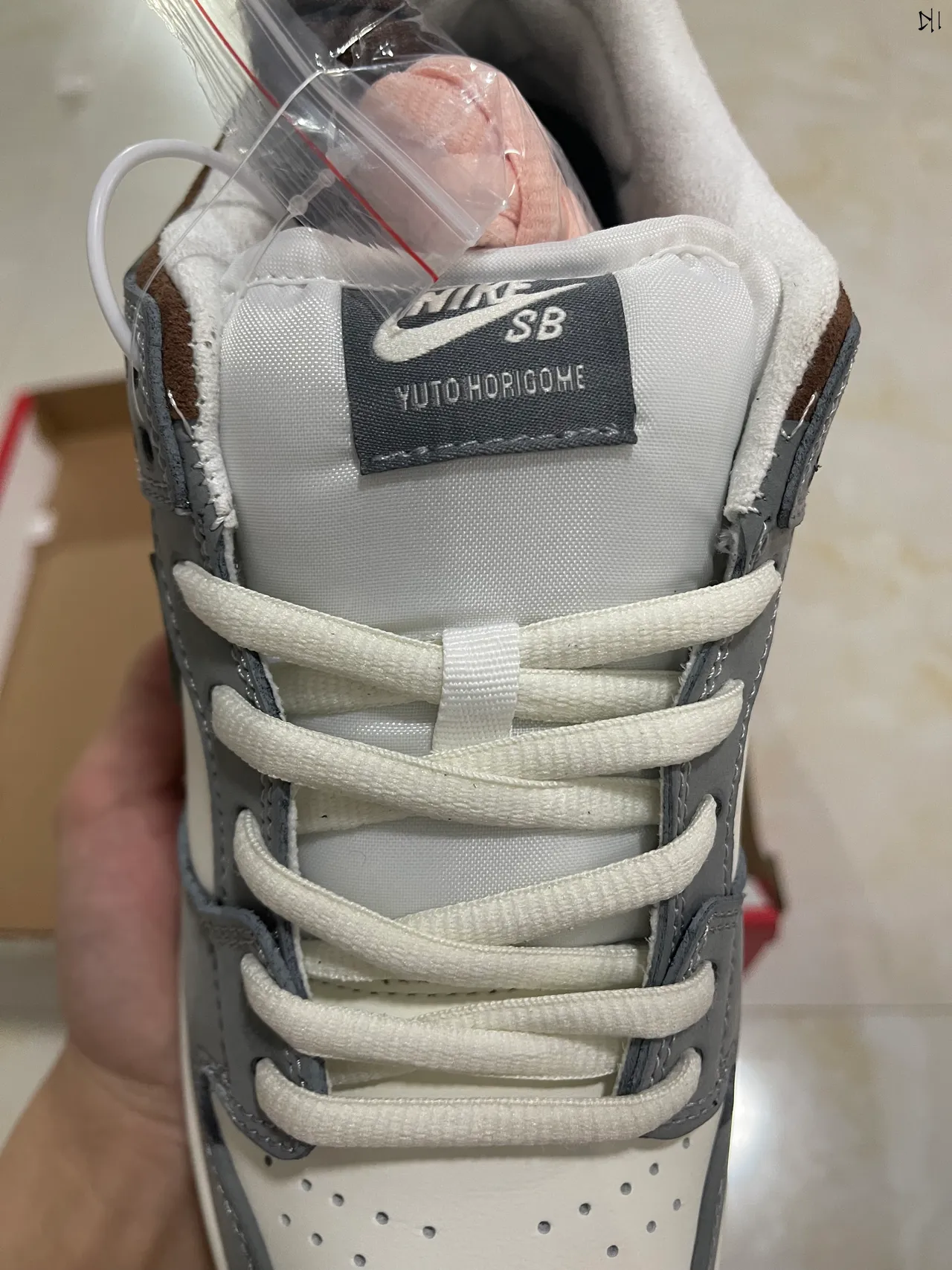 Nike SB Dunk Low Zapatillas de Skate Gris Blanco Marrón 4