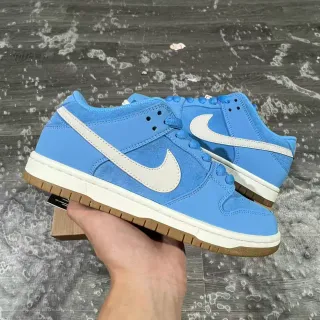 Nike SB Dunk Low हल्का नीला स्यूड स्केटबोर्ड जूते