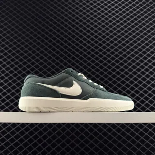 Nike SB Force 58 গাঢ় সবুজ এবং অফ-হোয়াইট স্কেটবোর্ড জুতো