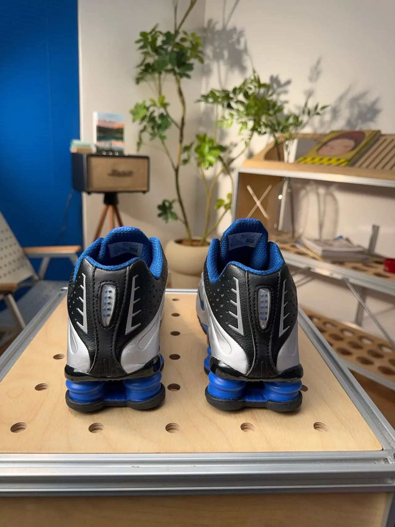 Nike Shox R4 Silver Black Blue Lifestyle Sneakers 6