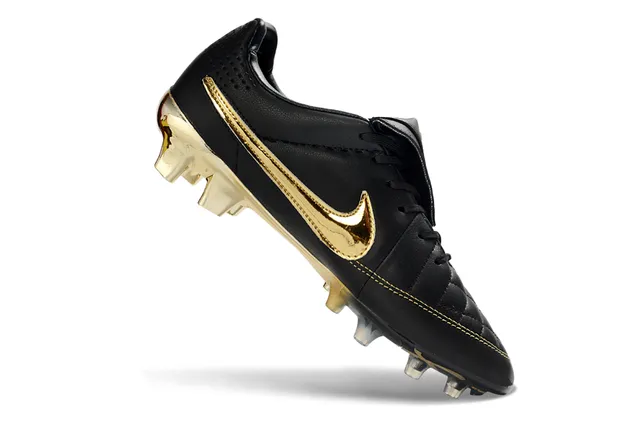 Nike Tiempo Legend কালো এবং গোল্ড ফর্ম গ্রাউন্ড সকার শোজ 2