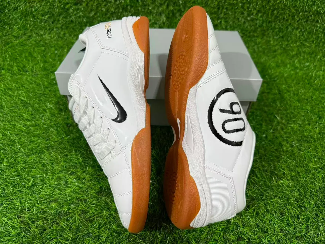 Nike Total 90 III White Gum Zapatos de fútbol indoor 5