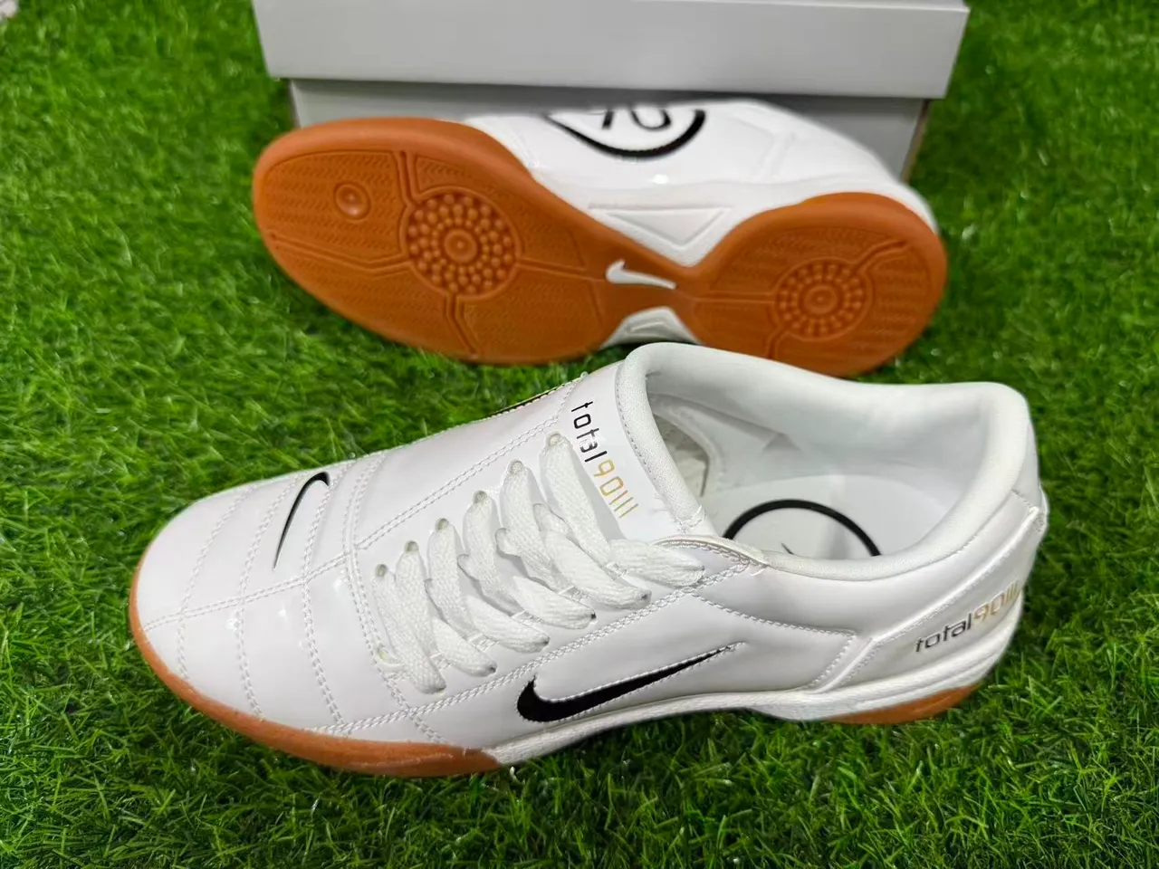 Nike Total 90 III White Gum Zapatos de fútbol indoor 7