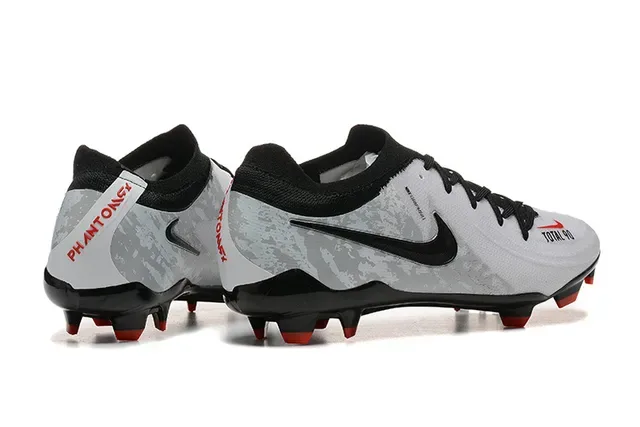 نايك توتال 90 أبيض أسود منخفض القطع أعلى اصطناعي Swoosh أوفرليه أرض صلبة أحذية كرة القدم 2