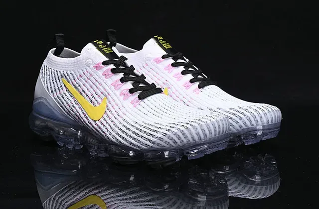 Nike White Black Engineered Knit Upper Full-Length Visible Air Sole Lifestyle Sneakers 15