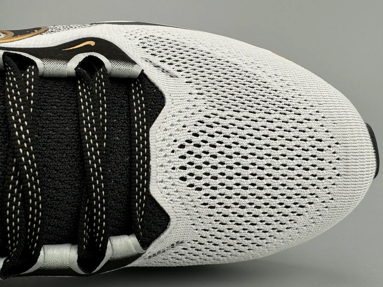 Nike White Black Engineered Knit Upper Metallic Gold Swoosh Running Shoes 2
