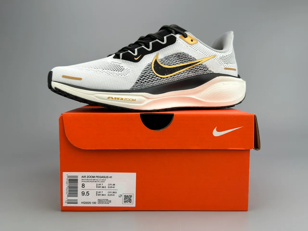 Nike White Black Engineered Knit Upper Metallic Gold Swoosh Running Shoes 4