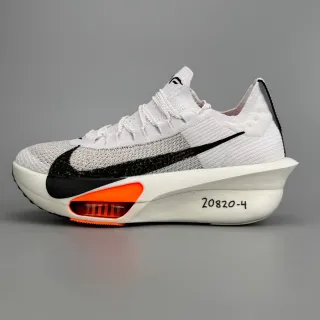 Nike সাদা কালো নিট আপার স্কাল্প্টেড মিডসোল রানিং শোজ