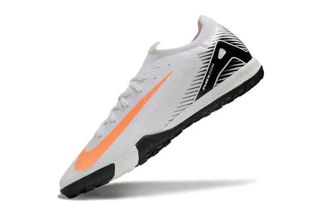 Nike White Black Low-Cut Knit Upper Turf Soccer Shoes 3