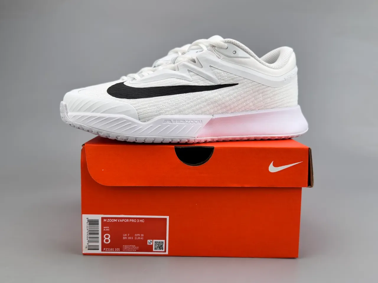 Nike أبيض أسود شبكة علوية سووش أكسنت لايف ستايل سنيكر 4