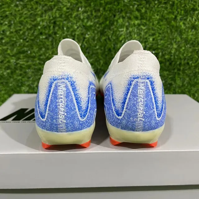 Nike أحذية كرة القدم أبيض أزرق مع upper منسوج ياقة ديناميكية Firm-Ground 7